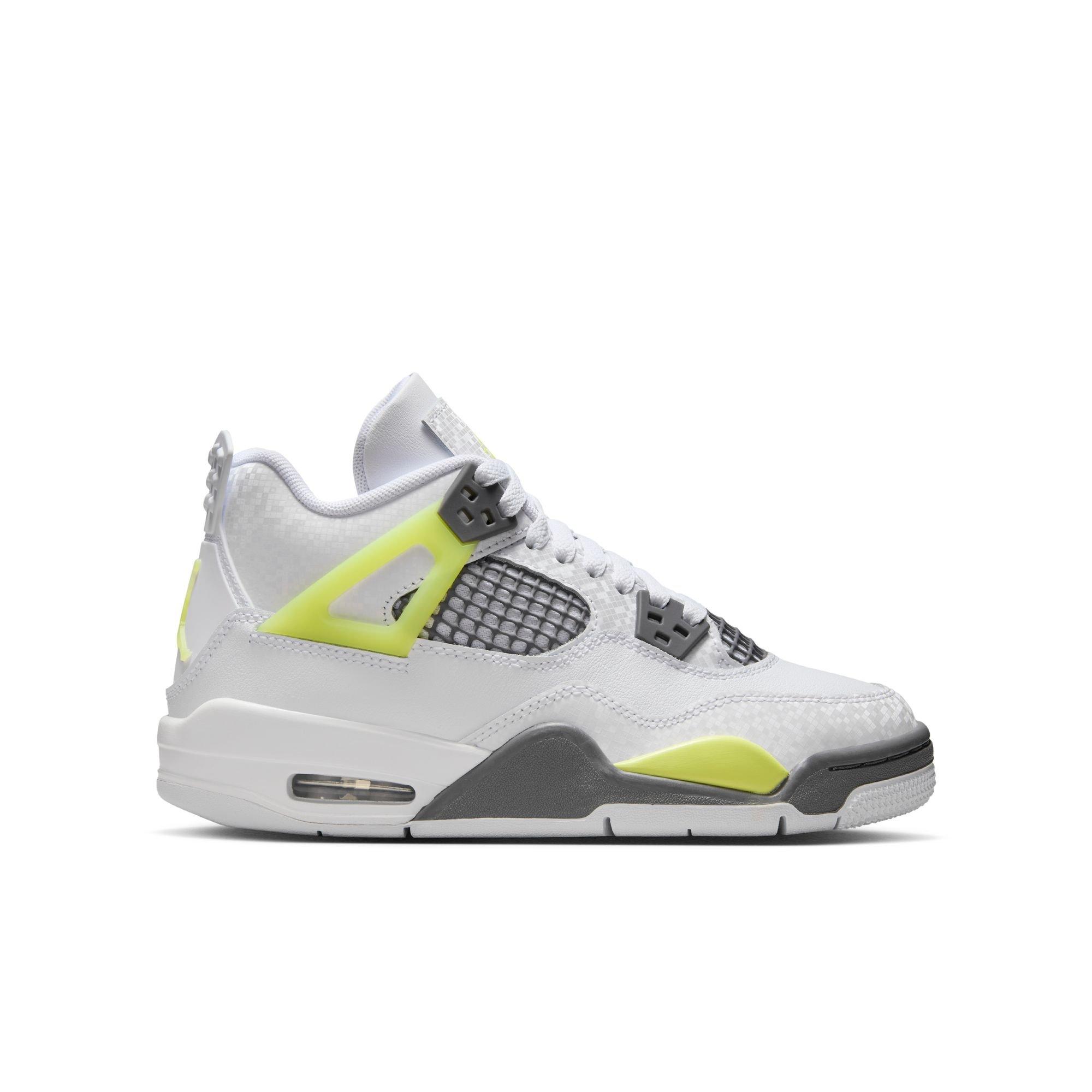 ★NIKE★シャックス R4 Sail Off Noir Light Lemon Twist Kicksaddict — Nike Shox R4 “Light Citron”